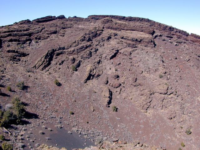Agglutinate and rootless flows in the north interior slope